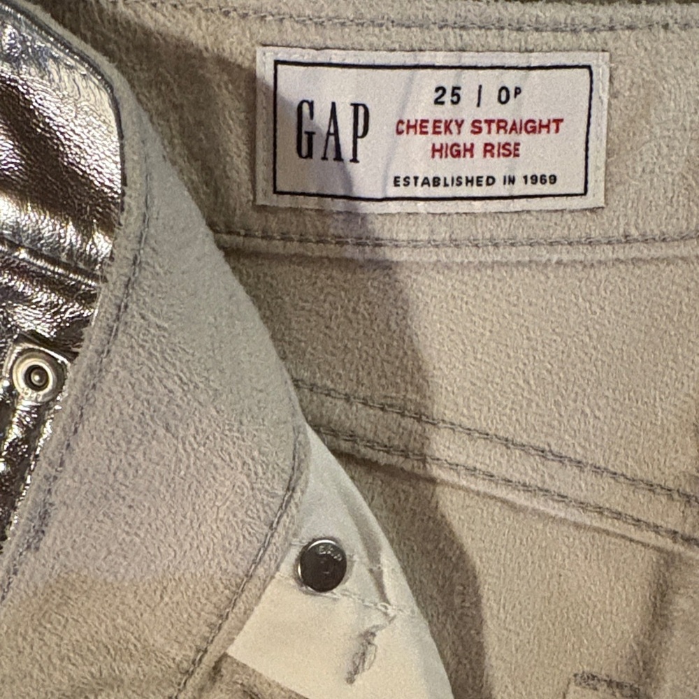 GAP High Rise Jeans with Silver Detail